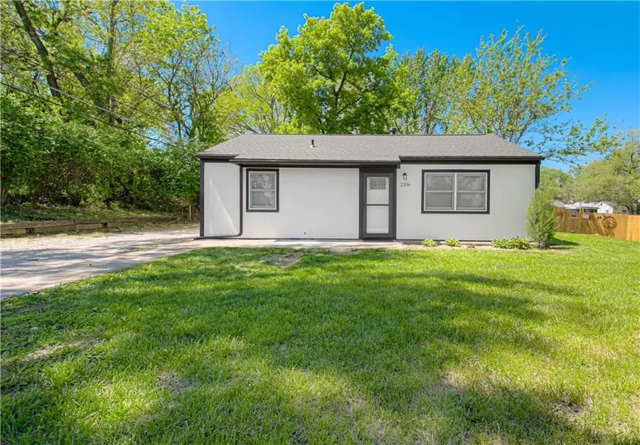 2206 S 34th Street, Kansas City, KS 66106 - #2