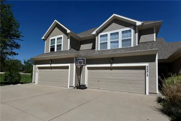 34212 W 90th Circle, De Soto, KS 66018