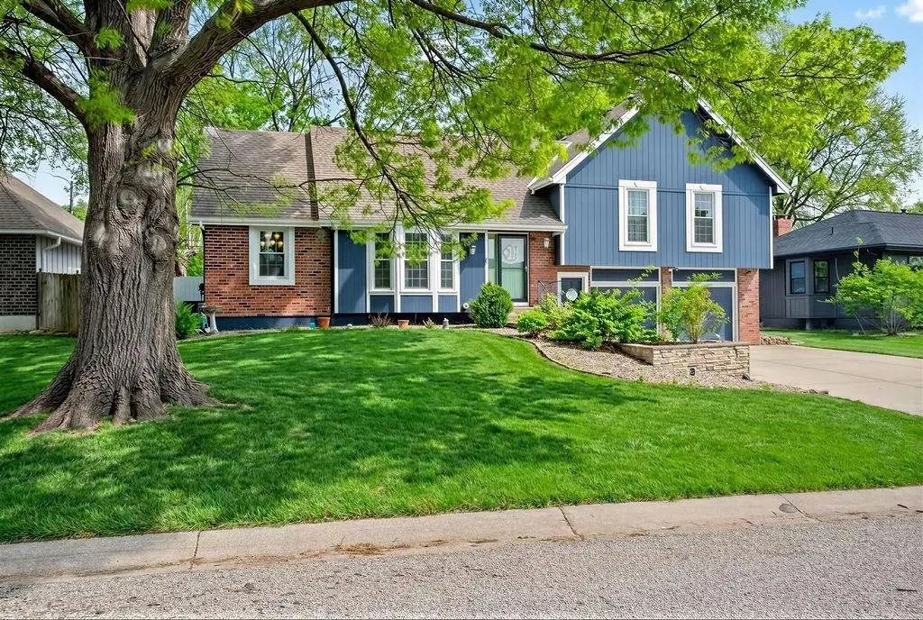 12720 W 102nd Street, Lenexa, KS 66215 - #1