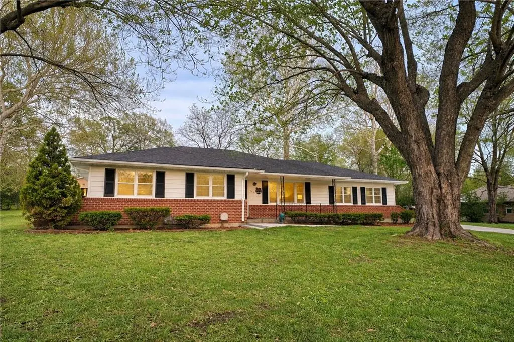 401 James Street, Harrisonville, MO 64701 - #1
