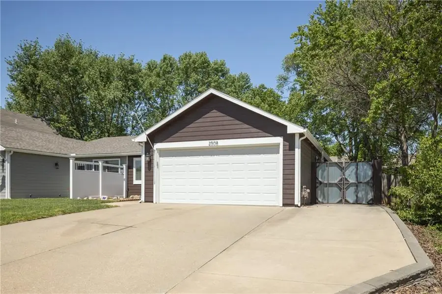 2508 Crestline Court, Lawrence, KS 66407 - #2