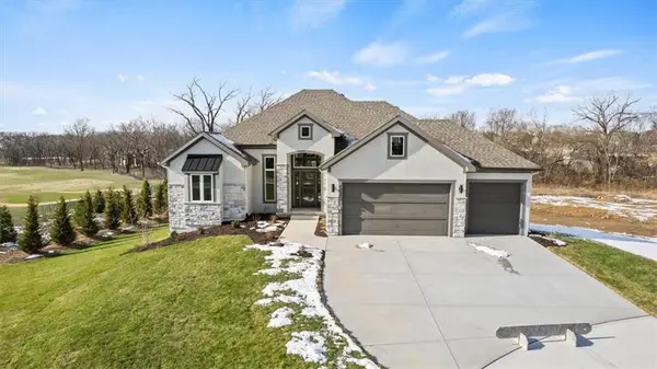 4446 Tee Box Drive, Basehor, KS 66007