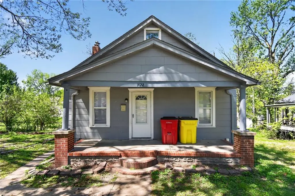 1422 S Maywood Avenue, Independence, MO 64052 - #1