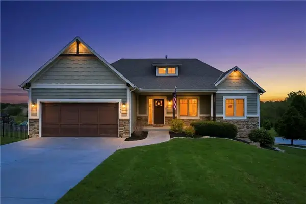 19580 W 107th Street, Olathe, KS 66061
