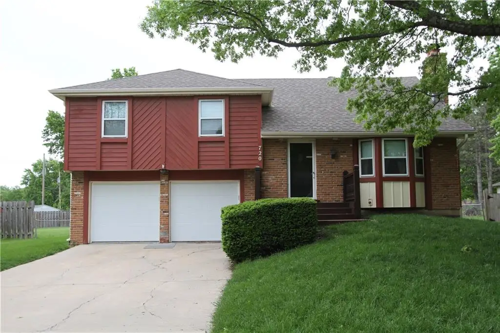 720 S Sheridan Road, Olathe, KS 66061 - #1
