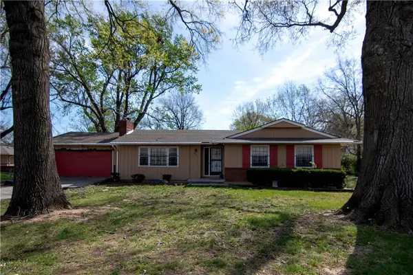 6613 Chestnut Avenue, Kansas City, MO 64132