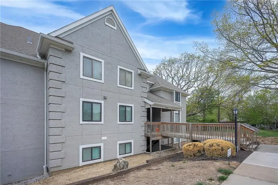 5860 Park Unit #12 Street, Shawnee, KS 66216 - #3