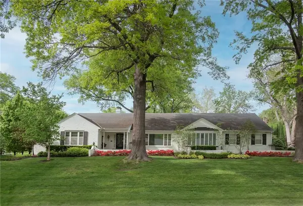 1240 W 64th Terrace W, Kansas City, MO 64113