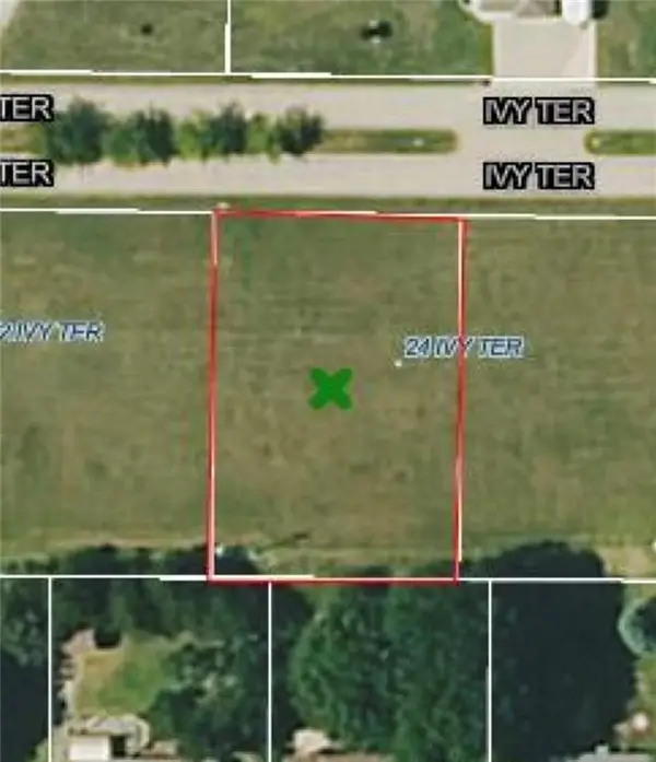 24 Ivy Terrace, Garnett, KS 66032