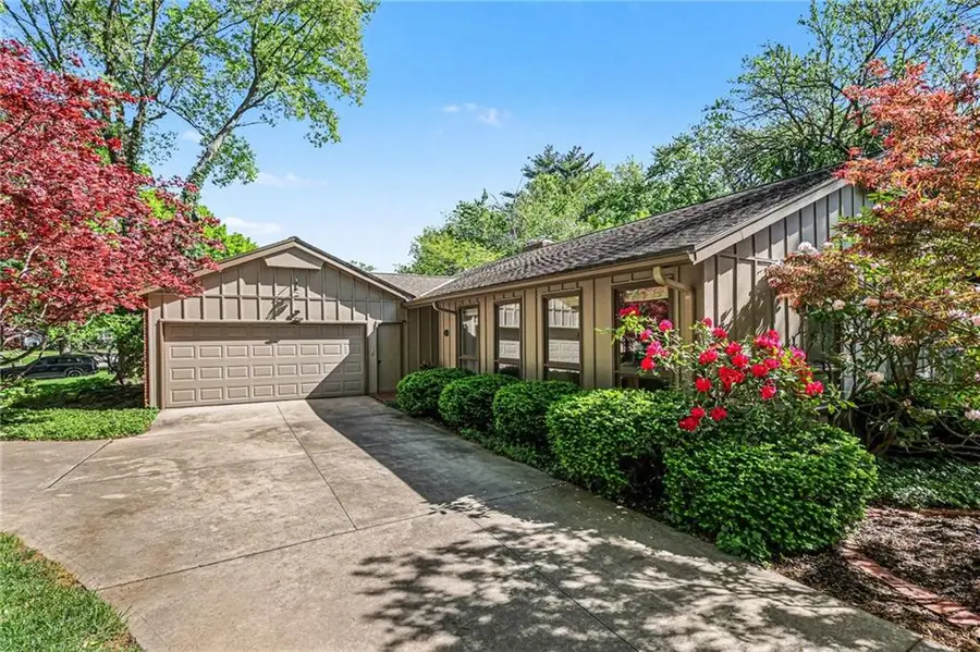 7325 High Drive, Prairie Village, KS 66208 - #2