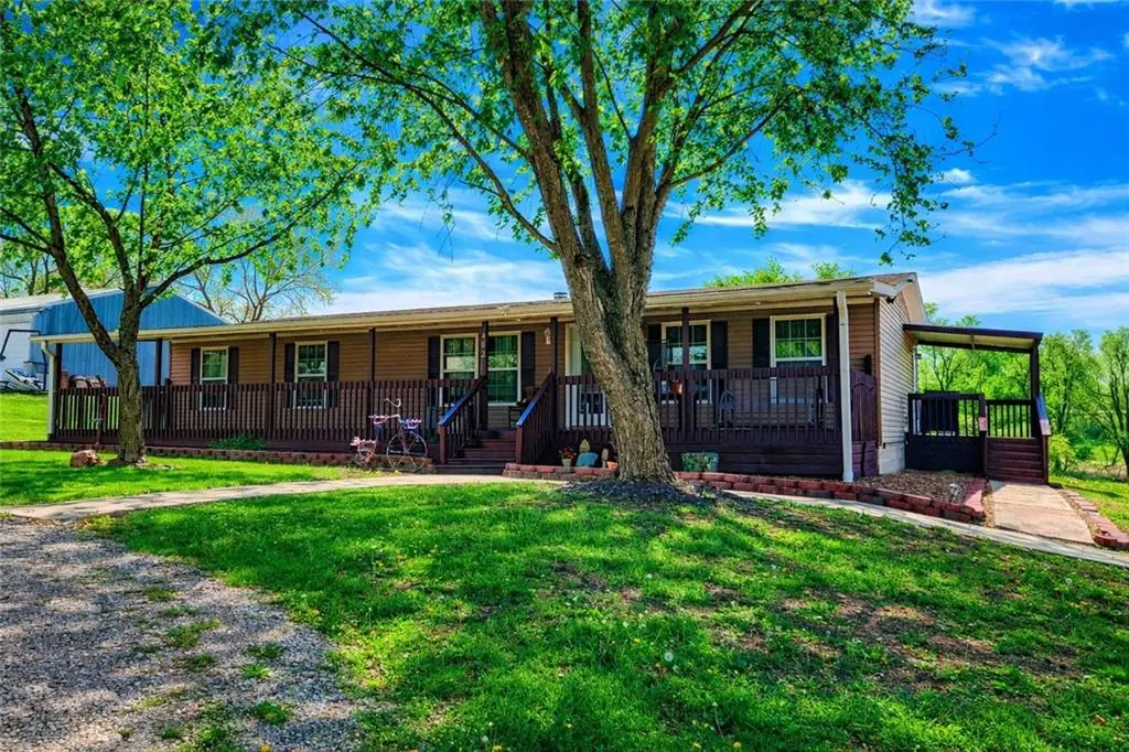 402 W Corrine Street, Gallatin, MO 64640 - #1