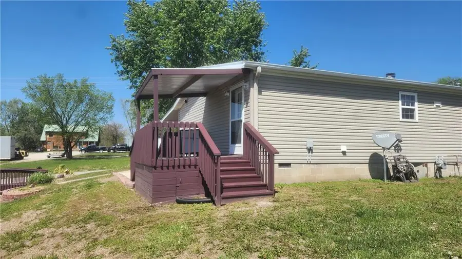 402 W Corrine Street, Gallatin, MO 64640 - #3
