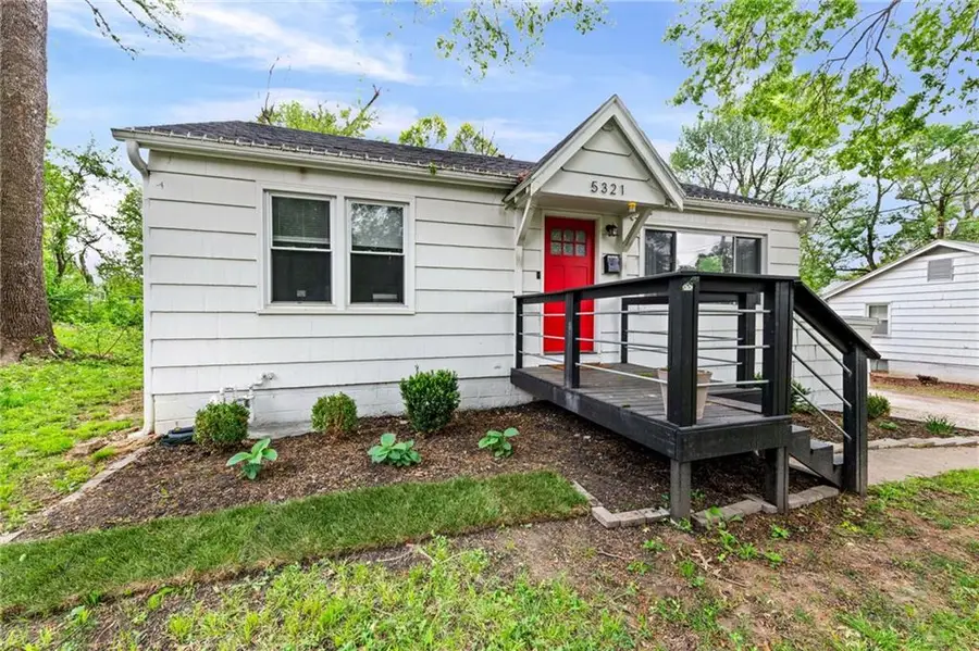5321 Roswell Avenue, Kansas City, KS 66104 - #2