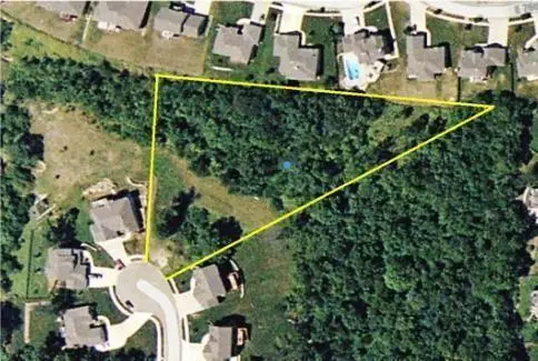 7709 Brook Lane, Kansas City, MO 64139