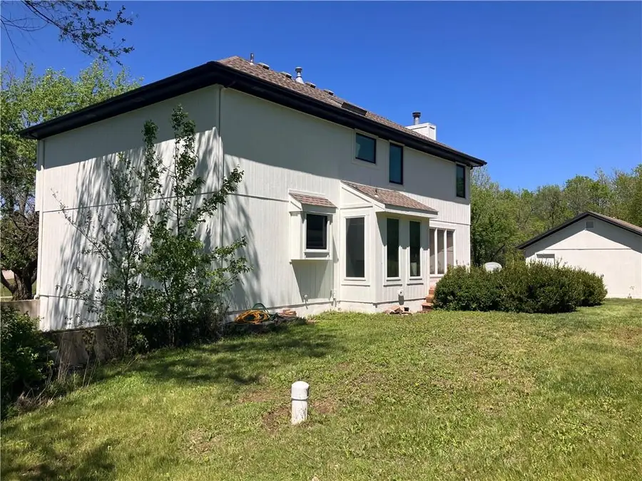 209 E 176th Street, Belton, MO 64012 - #2