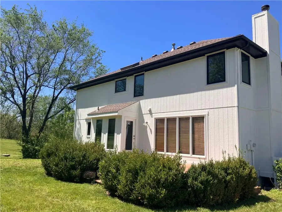 209 E 176th Street, Belton, MO 64012 - #3