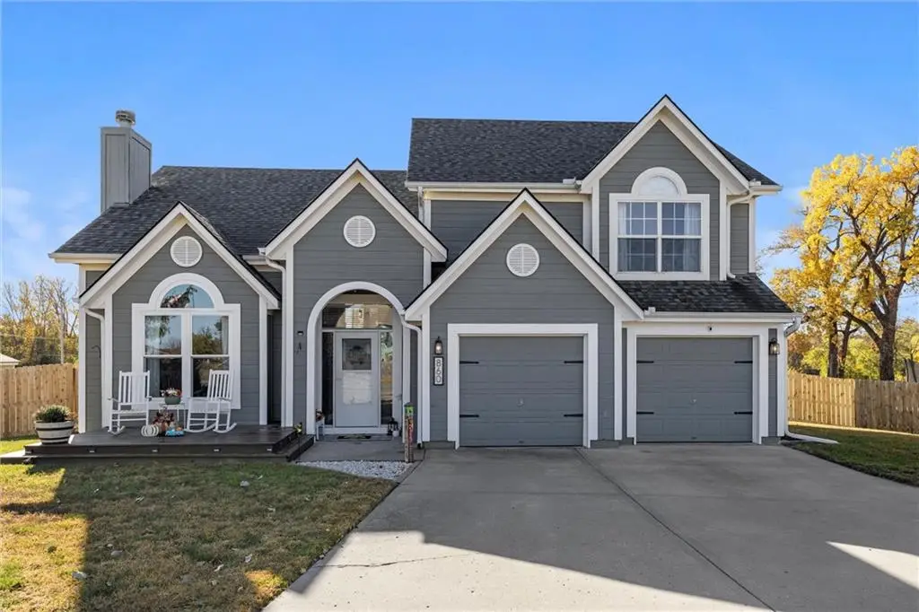 860 River Drive, Edwardsville, KS 66111 - #1