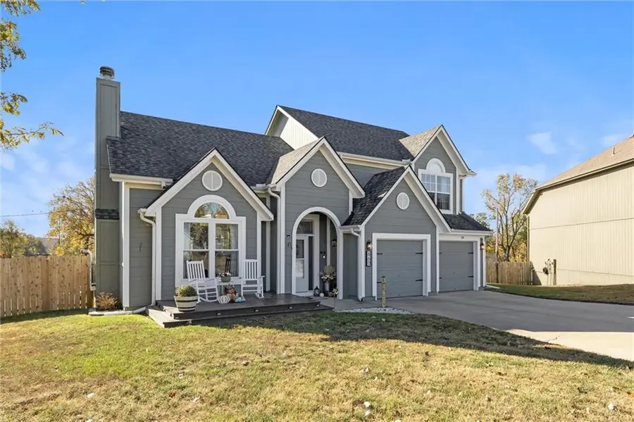 860 River Drive, Edwardsville, KS 66111 - #3