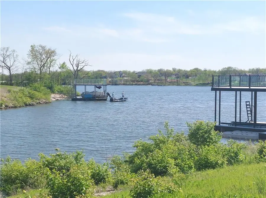 18 Checotah Bluffs Circle, Lake Winnebago, MO 64034 - #3