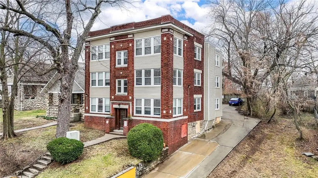4226 Locust Street, Kansas City, MO 64110 - #1