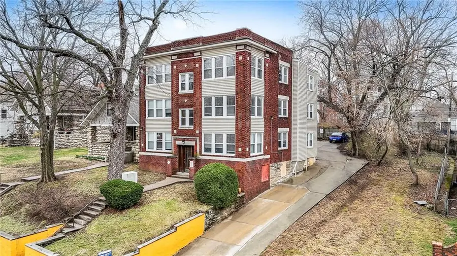 4226 Locust Street, Kansas City, MO 64110 - #2