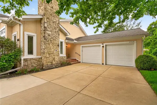 3709 Somerset Drive, Prairie Village, KS 66208