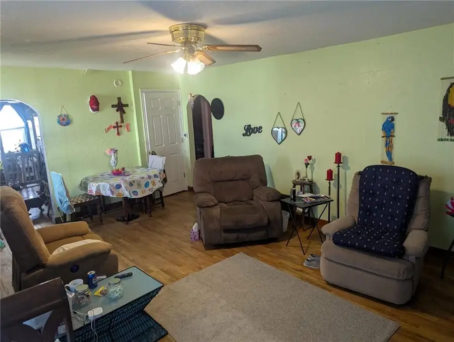 809 W 25th Terrace, Higginsville, MO 64037 - #3