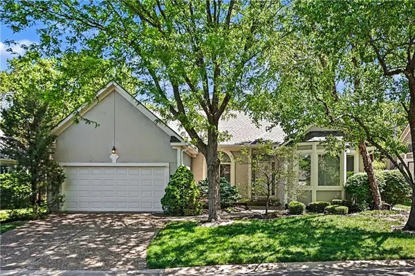 12623 Cedar Street, Leawood, KS 66209