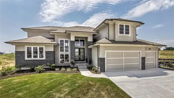 7924 Noble Street, Shawnee, KS 66220