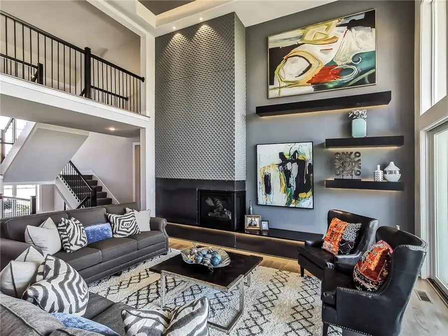 7924 Noble Street, Shawnee, KS 66220 - #3