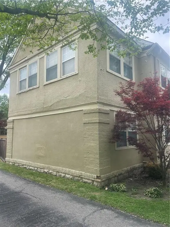 6416 Pennsylvania Street, Kansas City, MO 64113 - #2