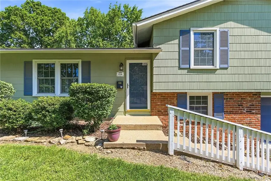 12116 W 68th Street, Shawnee, KS 66216 - #2