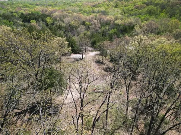00000 Millwood Road, Easton, KS 66020