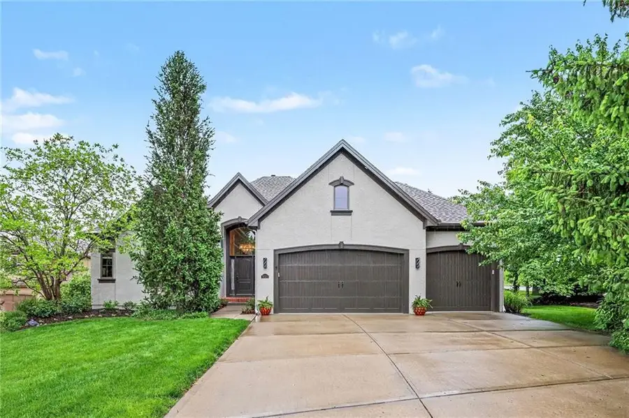 10515 N Michigan Avenue, Kansas City, MO 64155 - #2