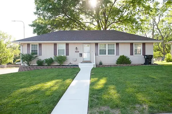 3830 S Breckenridge Drive, Independence, MO 64055