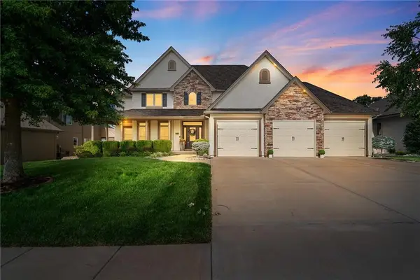 12775 N Apple Blossom Drive, Platte City, MO 64079