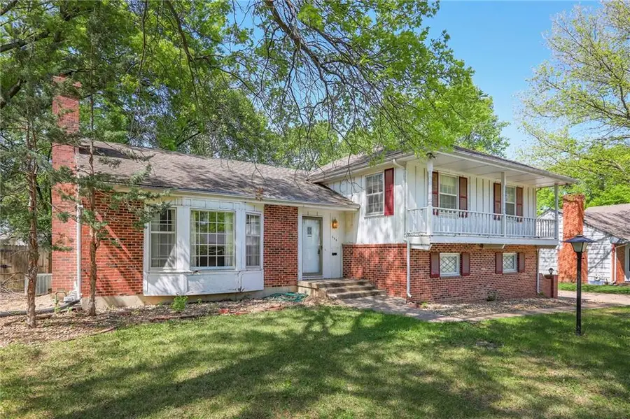 406 W 109th Street, Kansas City, MO 64114 - #2