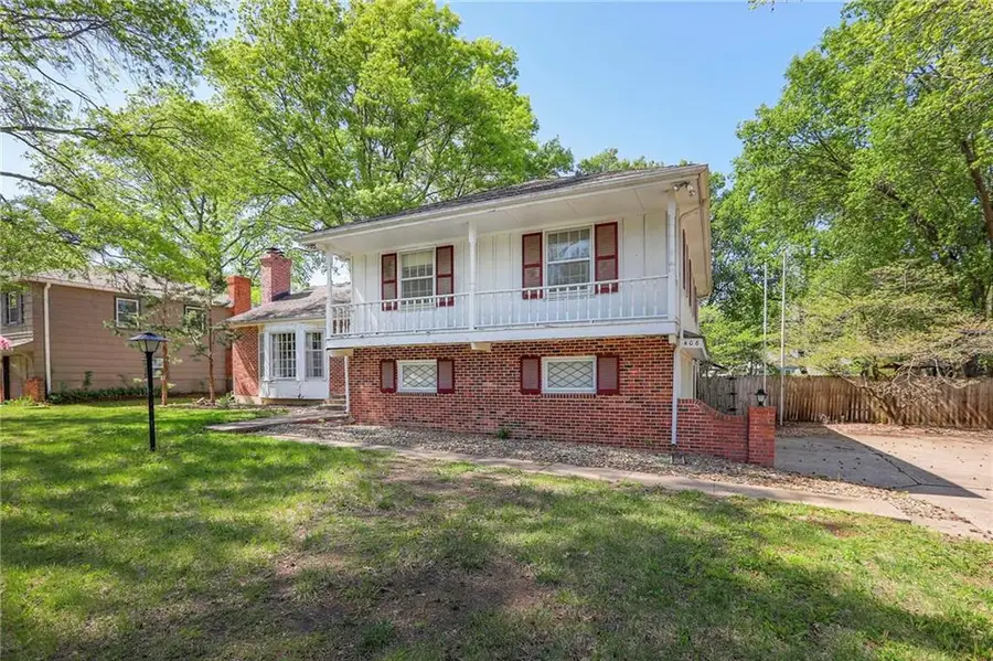 406 W 109th Street, Kansas City, MO 64114 - #3