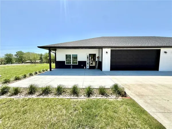 30624 Porter Drive, Maryville, MO 64468