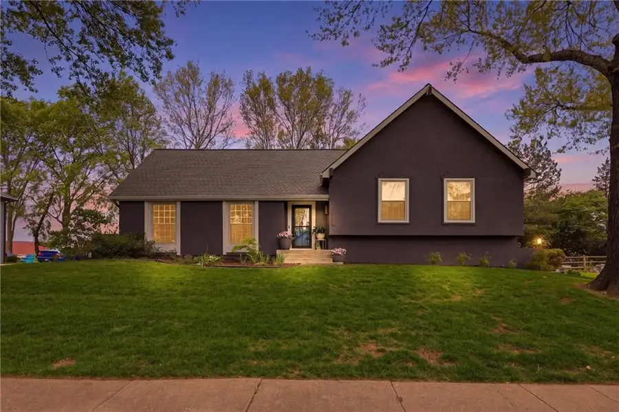 2601 W 121st Street, Leawood, KS 66209 - #2