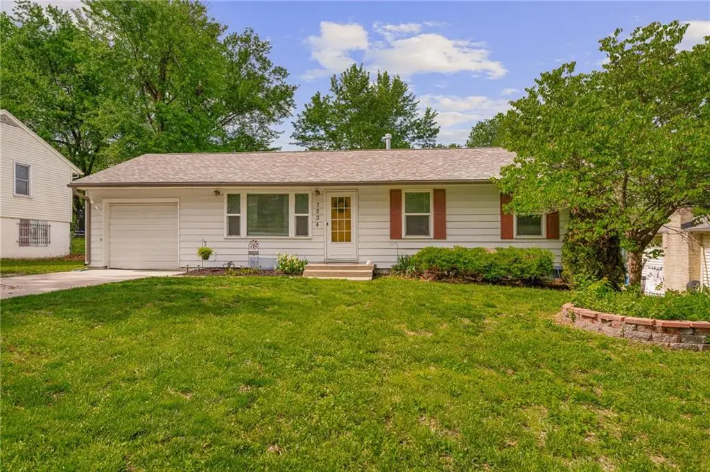 7234 Ridge Avenue, Kansas City, KS 66111 - #1