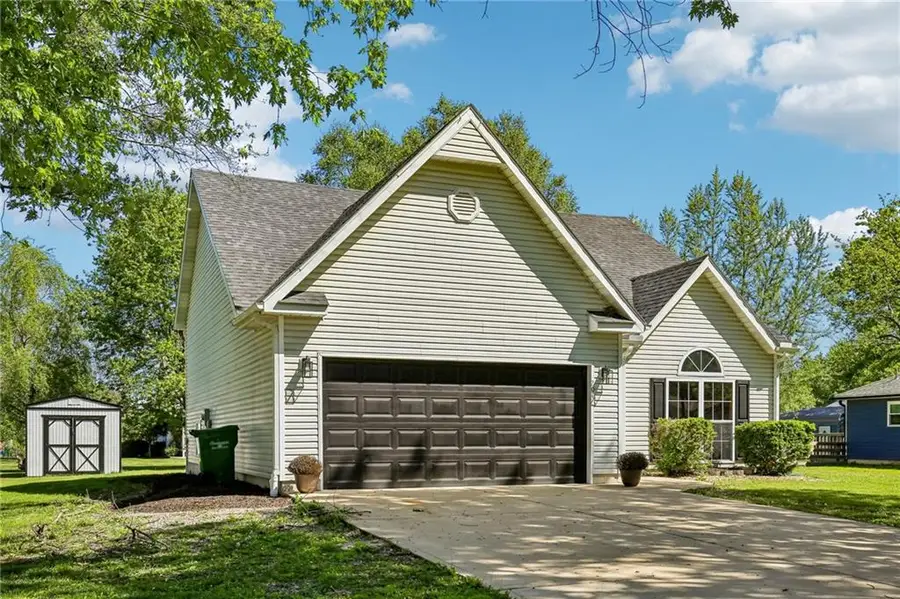 204 E 8th Street, Adrian, MO 64720 - #3