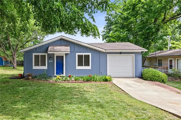 810 N Iowa Street, Olathe, KS 66061