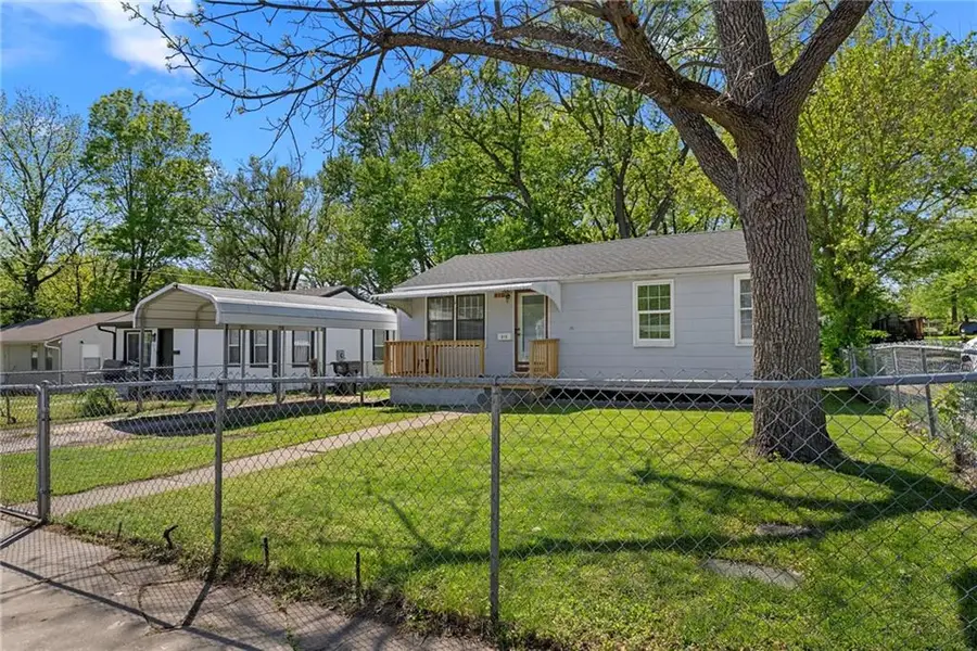 810 S Woodland Avenue, Independence, MO 64052 - #2