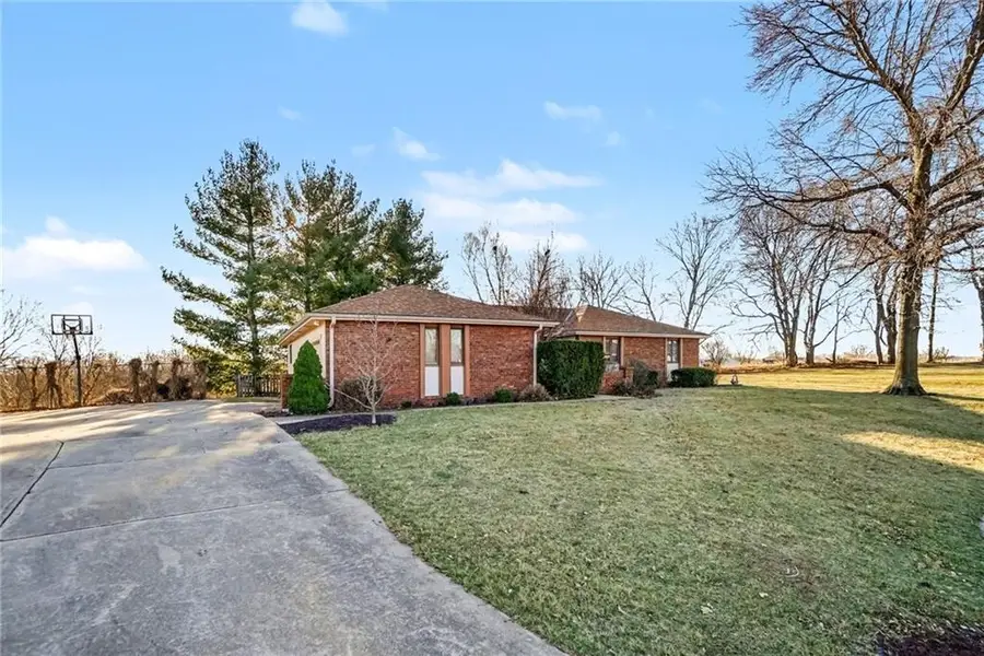 1109 S Catalpa Street, Savannah, MO 64485 - #3
