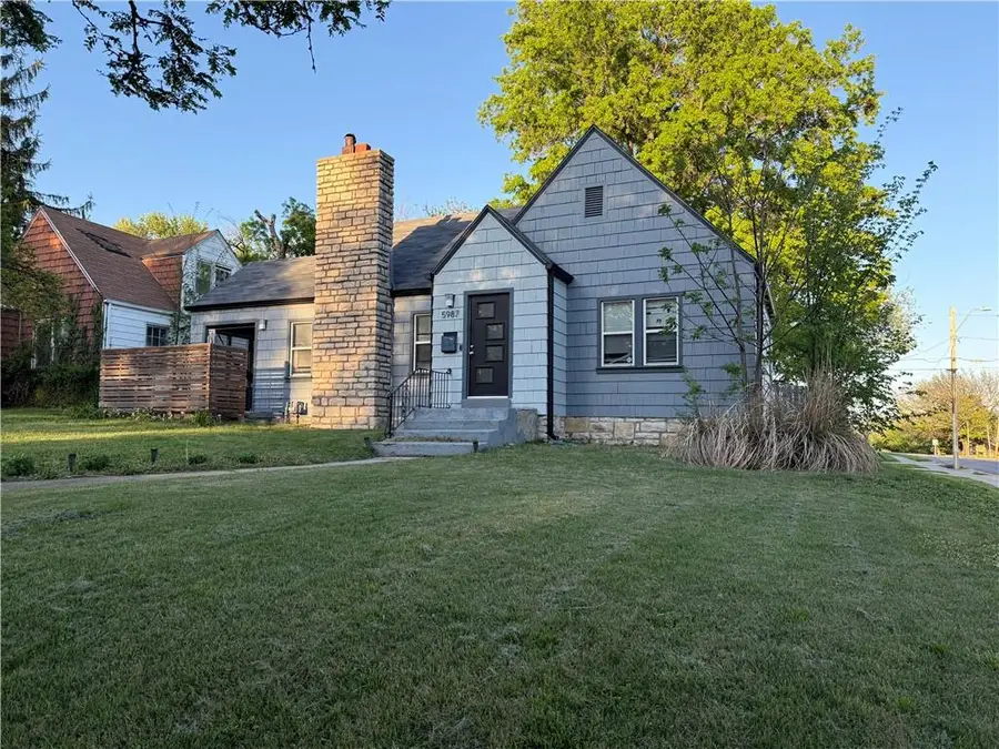 5987 Paseo Boulevard, Kansas City, MO 64110 - #2
