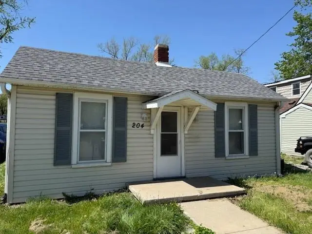 204 N 10th Street, Savannah, MO 64485 - #1