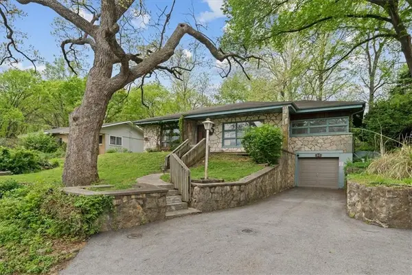 980 NW South Shore Drive, Kansas City, MO 64151