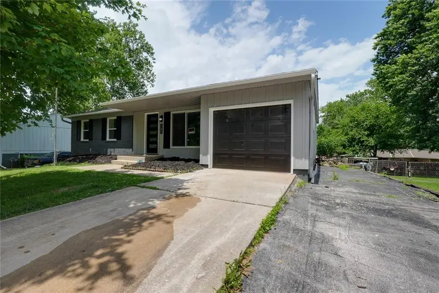 17804 E Greentree Avenue, Independence, MO 64057 - #2
