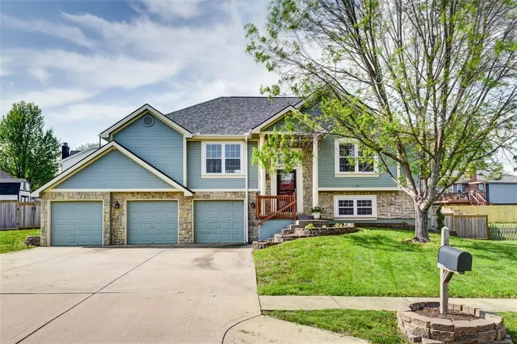 707 E 18th Street, Kearney, MO 64060 - #1